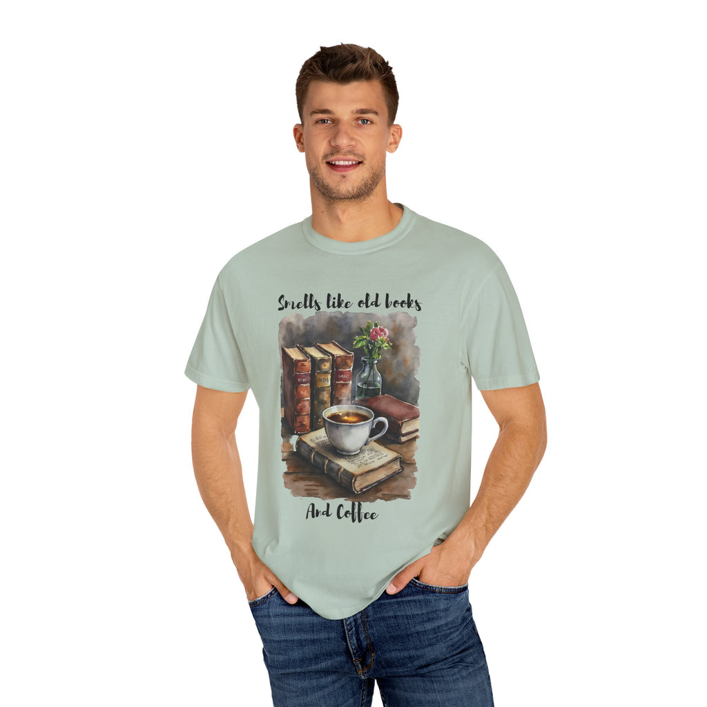 Bookworm Vibes Unisex T-shirt - Smells Like old books and coffee