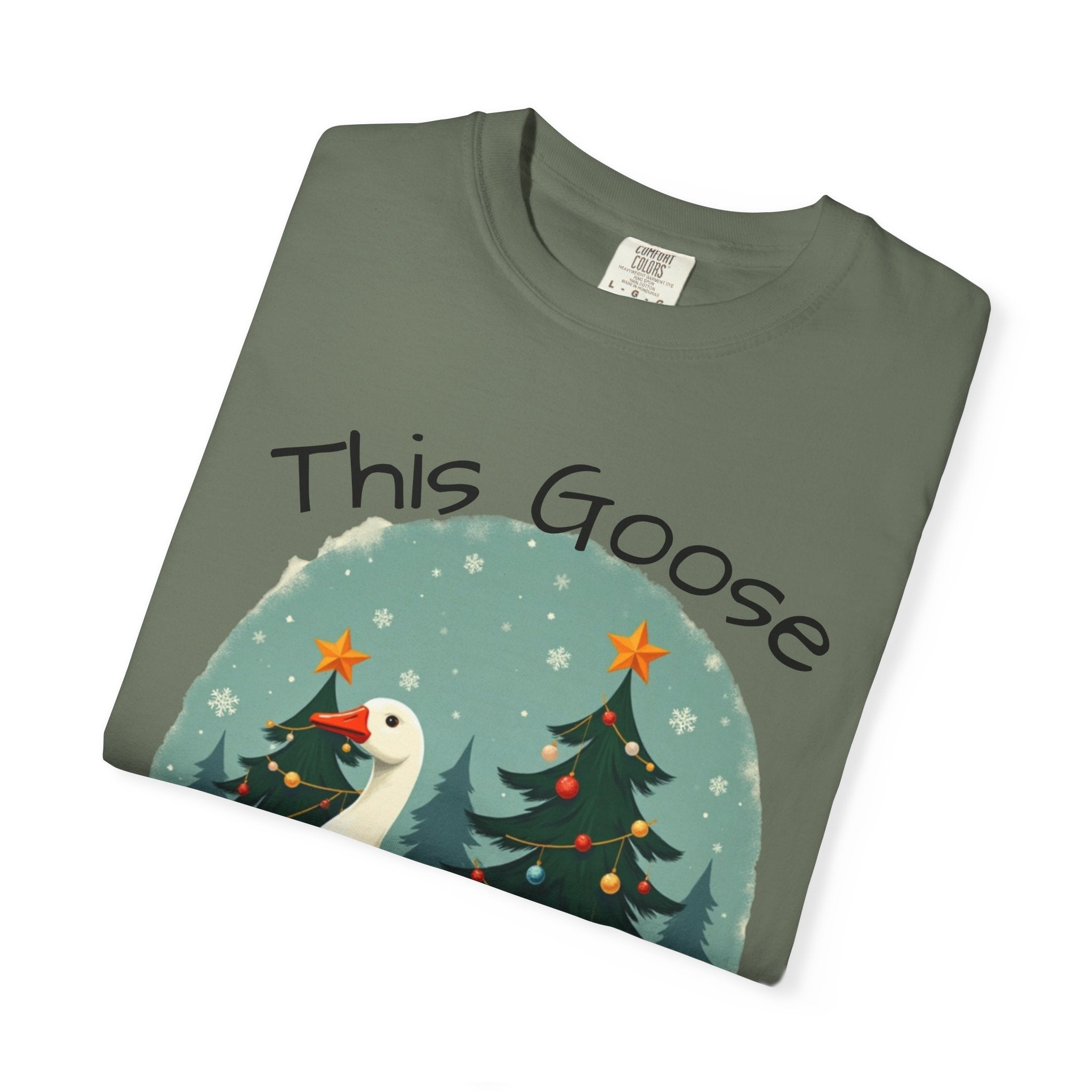 Christmas Goose Unisex T-shirt - Aint Cooked Funny Holiday Christmas Design