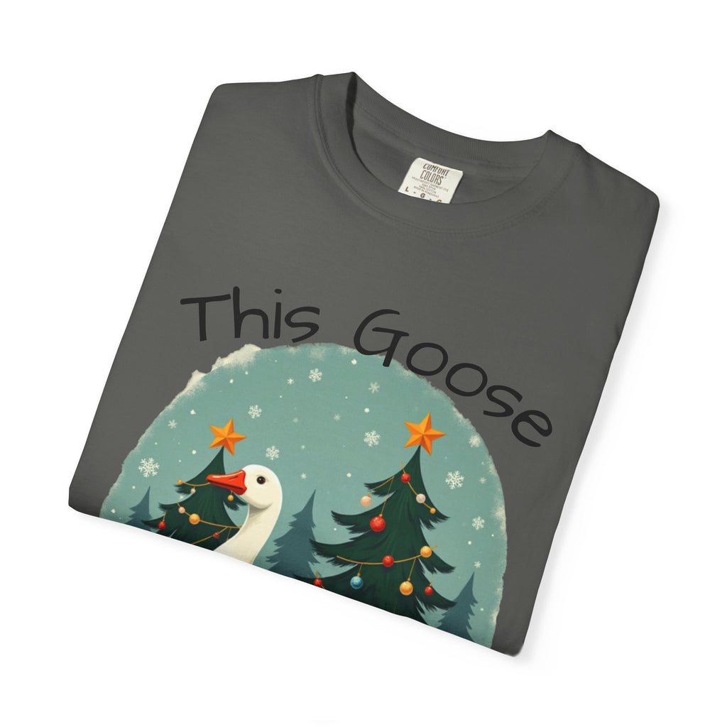 Christmas Goose Unisex T-shirt - Aint Cooked Funny Holiday Christmas Design