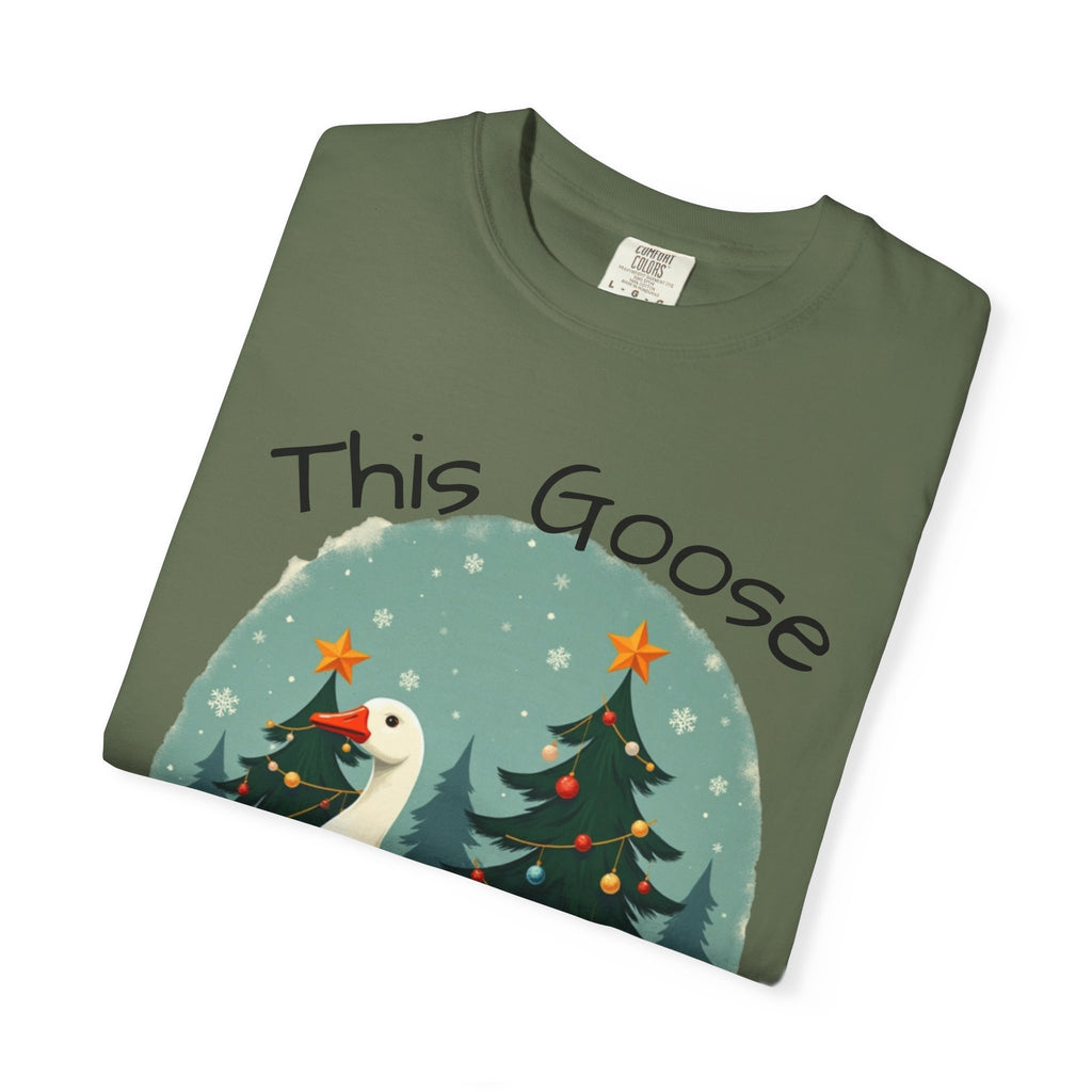 Christmas Goose Unisex T-shirt - Aint Cooked Funny Holiday Christmas Design